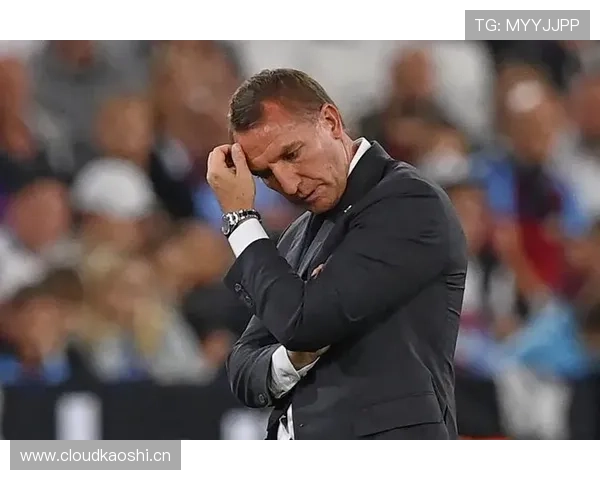 罗杰斯执教风格强调控球与高位逼抢,战术体系注重攻守平衡 罗杰斯执教风格强调控球与高位逼抢,战术体系注重攻守平衡