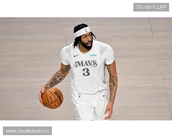 安东尼·戴维斯居然把豪宅当成了健身房？这也太奢侈了吧！